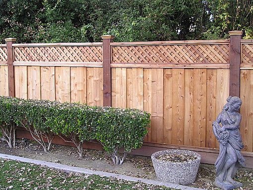 Wood fencing design
