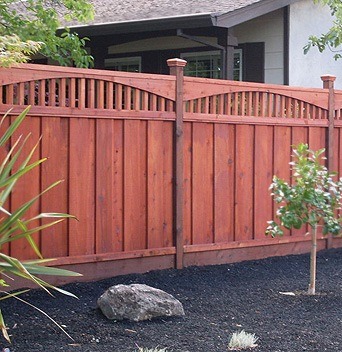 Wood fencing design